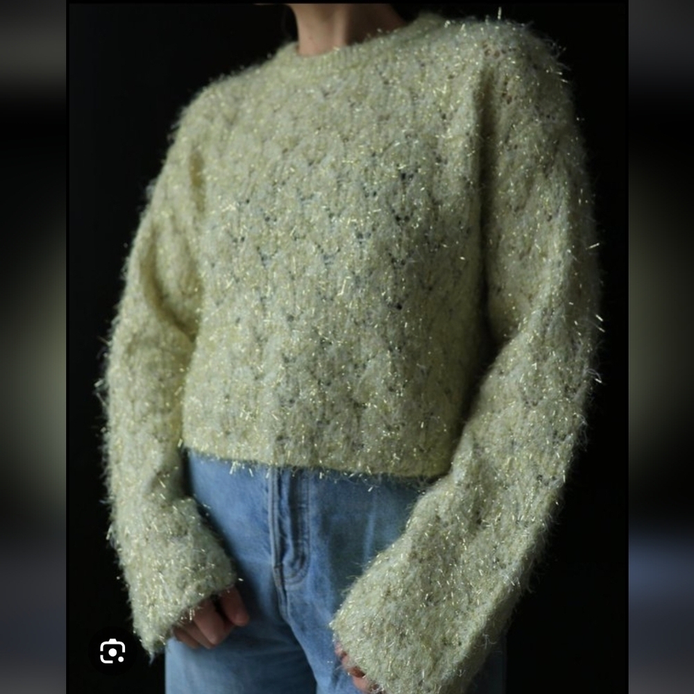 Zara Light Green Knit Crop Sweater...size:M